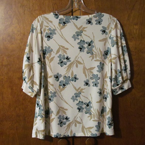 H&M Spring floral pattern top - Size M - Picture 3 of 5